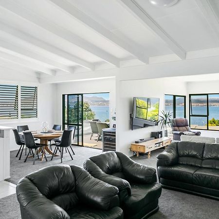 Acacia Bay Bach - Views, Spa & Serenity - Tauposee Exterior foto
